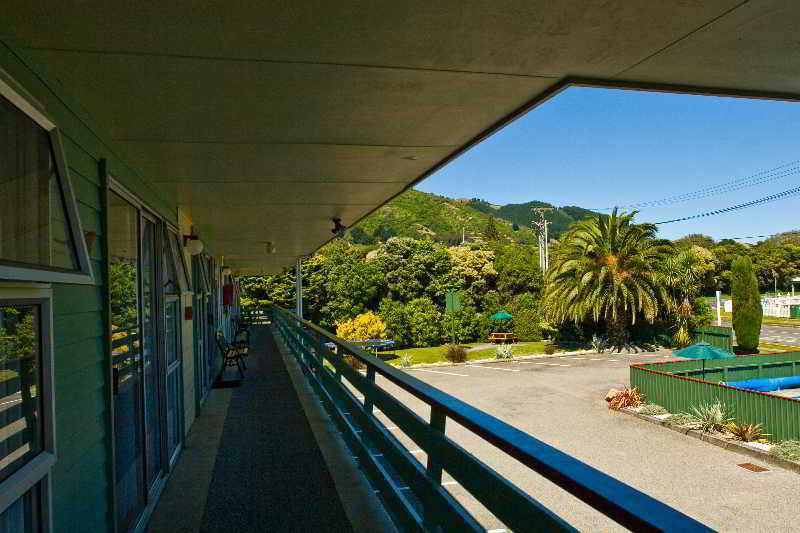 Kapiti Gateway Motel Waikanae Exterior photo